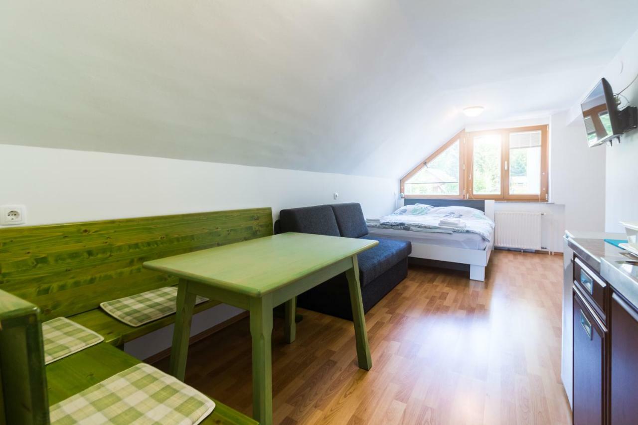 Apartments Henigman Бохінь Екстер'єр фото